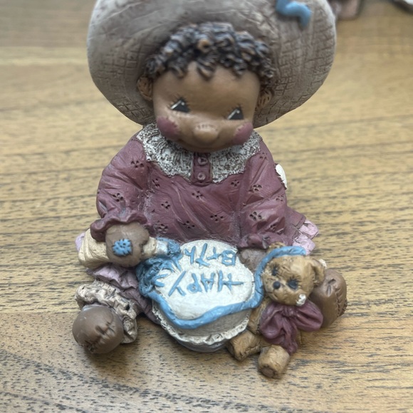 Vintage c.1995 Martha Holcombe Figurine's, God is Love set of 7 - Picture 10 of 14